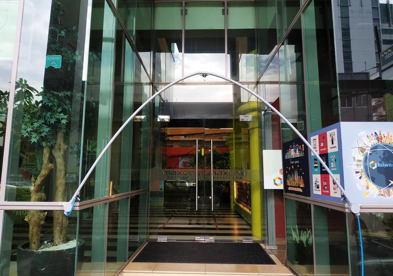 Maxonehotels.Com At Sabang Jakarta Kültér fotó